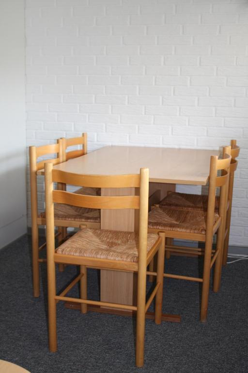 Sandkås Feriecenter Rum bild